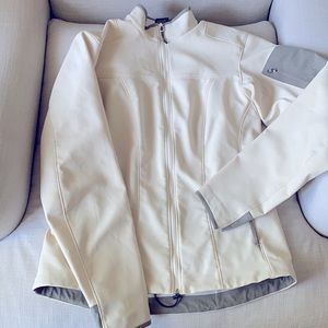 Arc’Teryx Lightweight Jacket